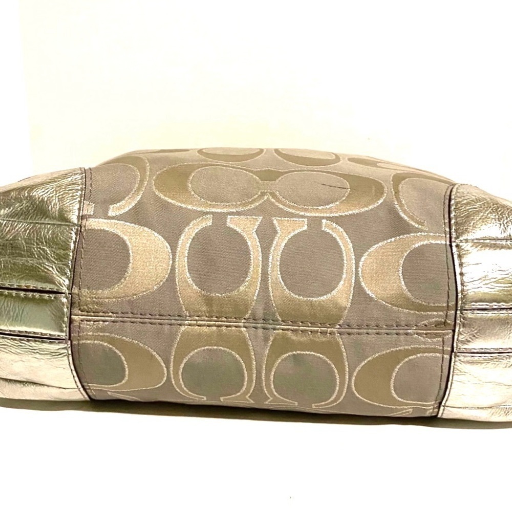 Coach CC signature print metallic gray leather shoulder handbag - Picture 5 of 8